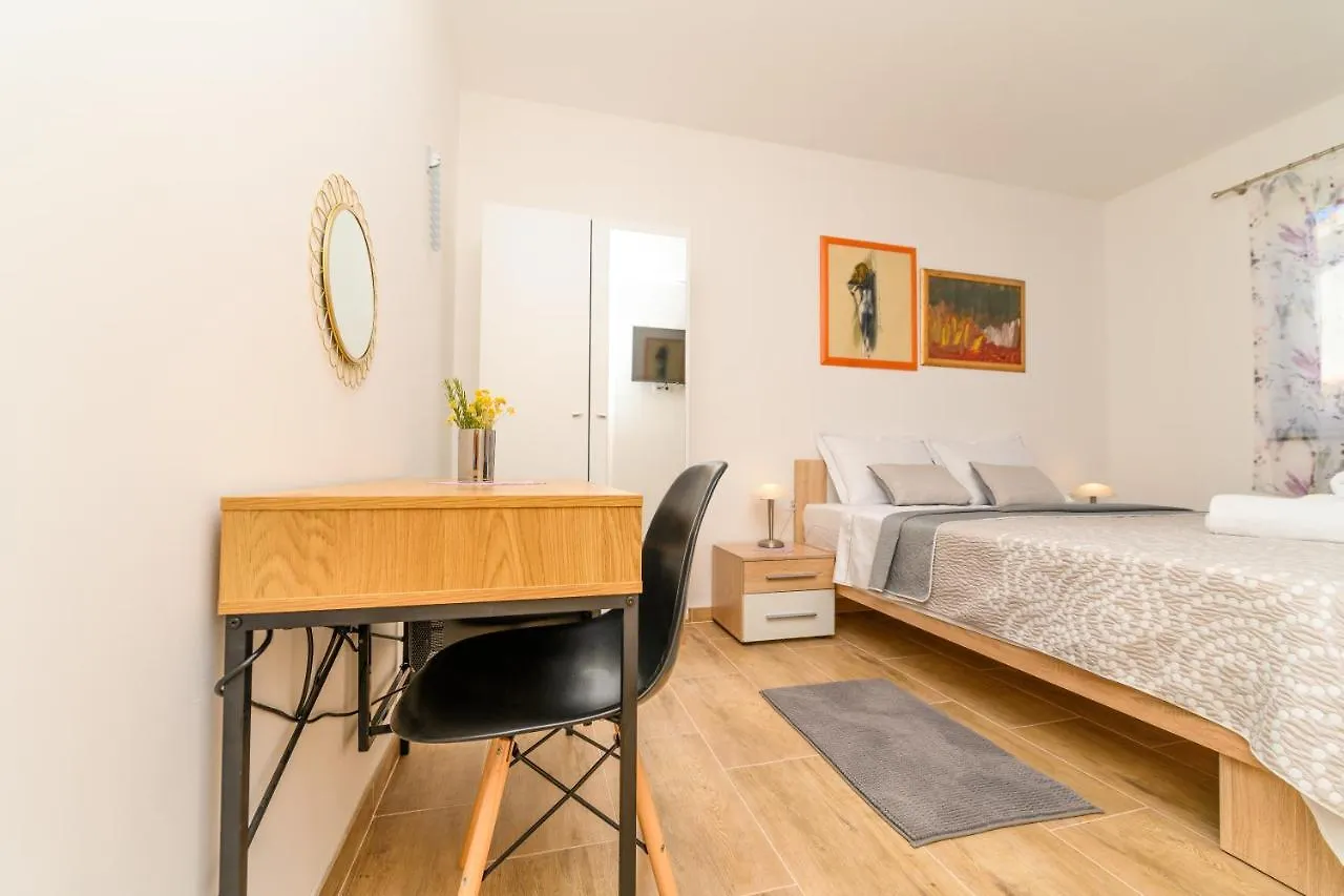 Rooms Forever Miholascica Croatia